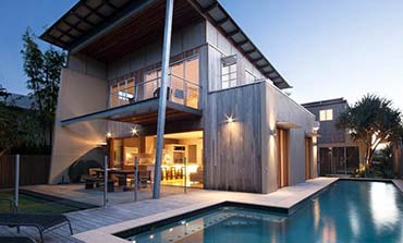 Coolum house with pool