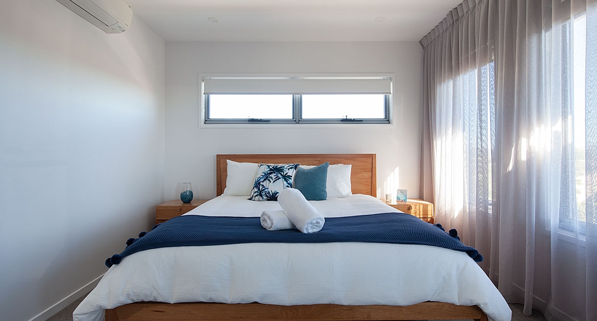 Queensize bed room at Sea Renity Coolum Beach | Sunshine Coast Holiday Homes