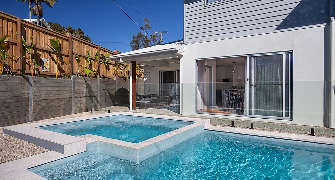 Pool with jacuzzi at Sea Renity Coolum Beach | Sunshine Coast Holiday Homes